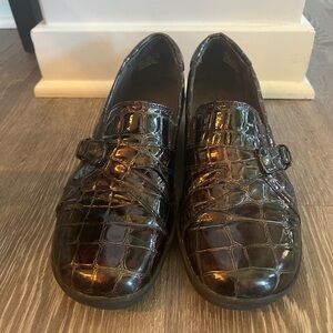 Clarks Bendables Dark Brown Loafers 8.5